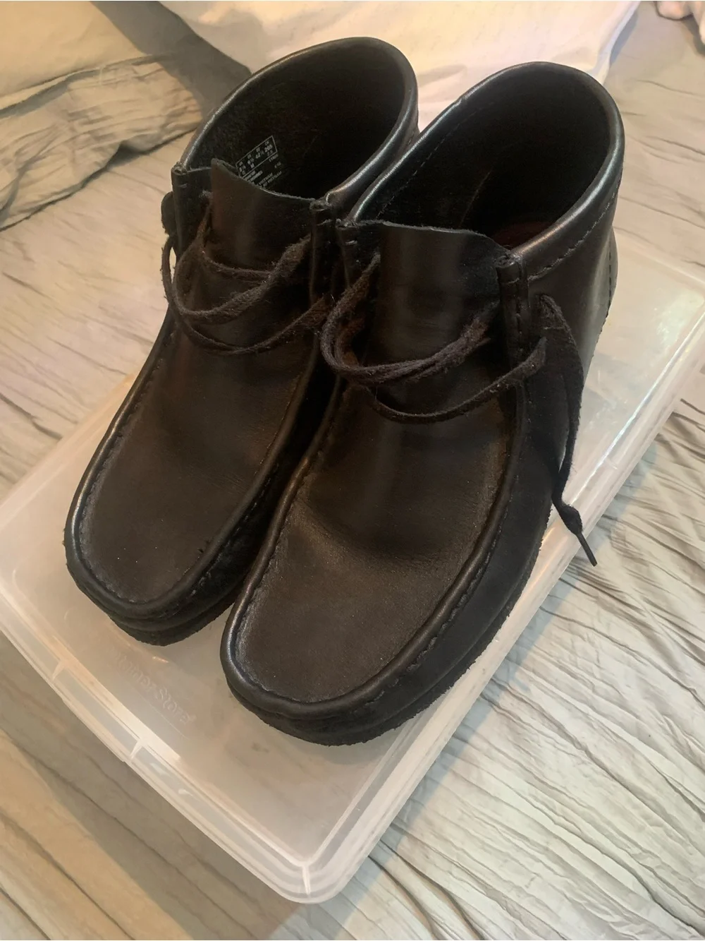 Clarks Men’s Black Leather Chukka Boots